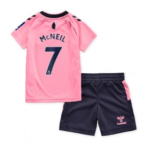 Everton Dwight McNeil #7 kläder Barn 2022-23 Bortatröja Kortärmad (+ korta byxor)